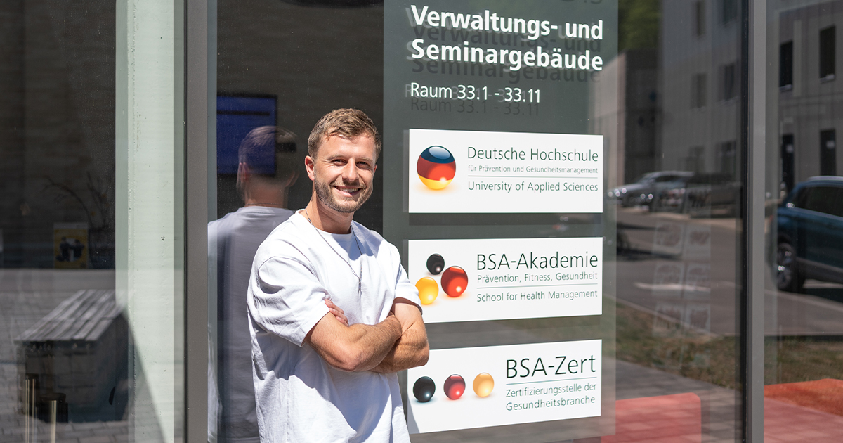 Fußballprofi und Student: Richy Neudecker über sein Studium an der DHfPG